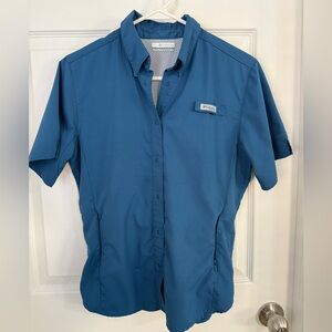 Gently Used Women’s Columbia Fishing button down shirt